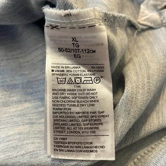 Banana Republic pique cotton polo in blue. Men's XL. Like new condition. Sharp! - Picture 10 of 11